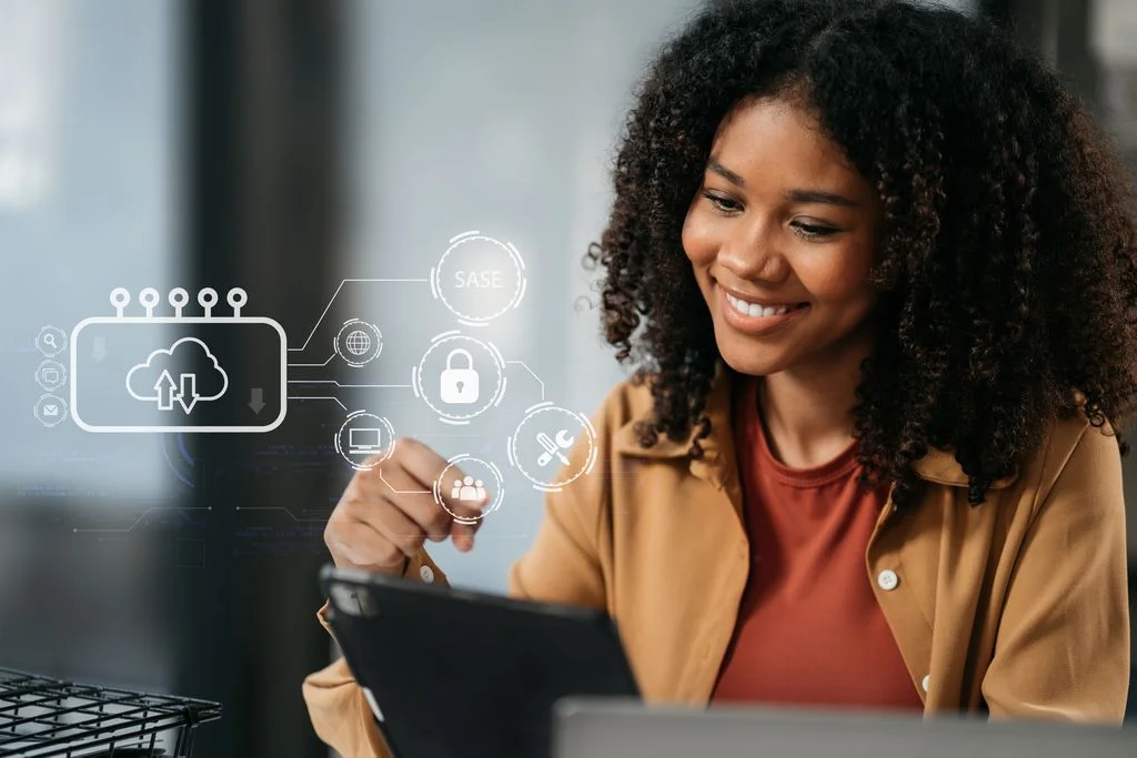 8 Estrategias Exitosas de Comunicación Híbrida para Implementar Este Año 8 Estrategias Exitosas de Comunicación Híbrida para Implementar Este Año