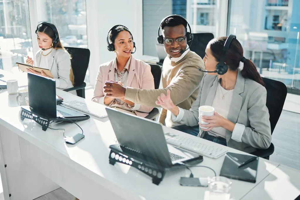 shutterstock_2374000429.jpg ¿Qué es el liderazgo situacional? 4 enfoques críticos para el éxito