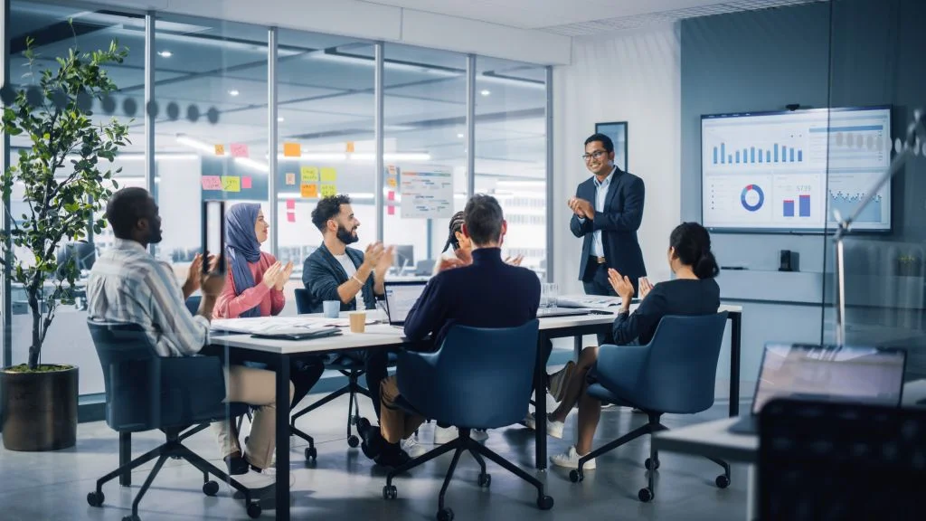 El Uso de CRM Para la Gestión de Equipos Multinacionales