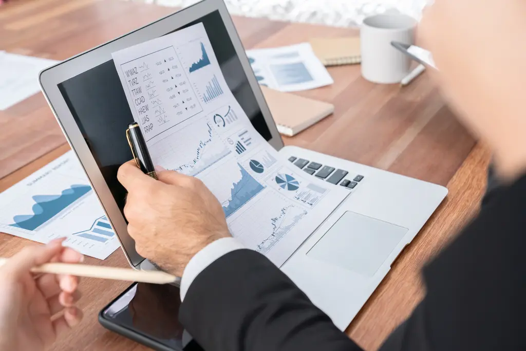 Análisis de CRM: cómo los datos impulsan decisiones de negocio más inteligentes Análisis de CRM: cómo los datos impulsan decisiones de negocio más inteligentes